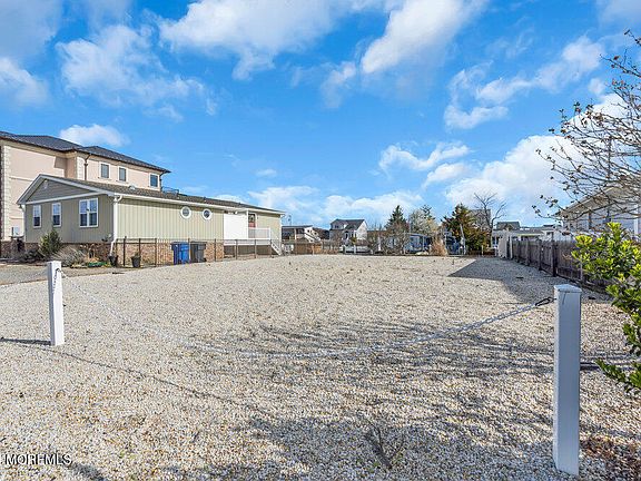 2nd image of 316 Silver Lagoon Drive