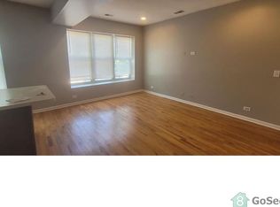 353 E 57th St APT 1W, Chicago, IL 60637