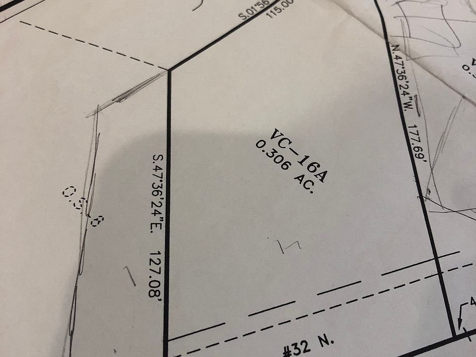 1st image of 32 Fentree Dr