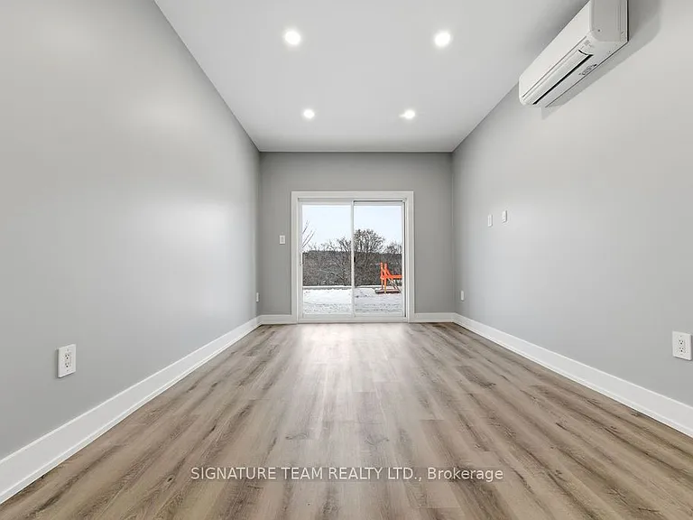 78 Queen St #204 — Photo 14
