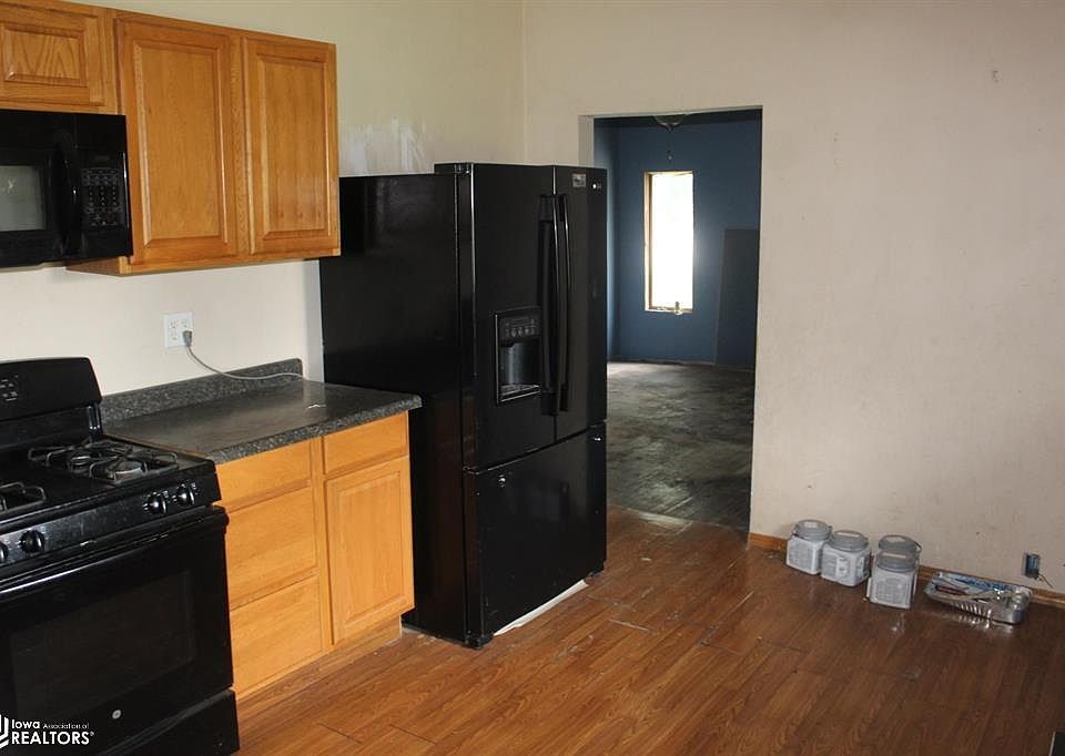 105 W Main St, Klemme, IA 50449 MLS 6309584 Zillow