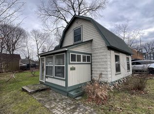 503 S Pine St, Fenton, MI 48430