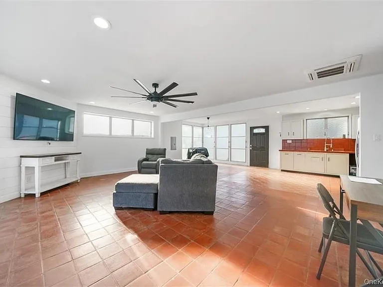 127 Highland Ave #1 — Photo 13