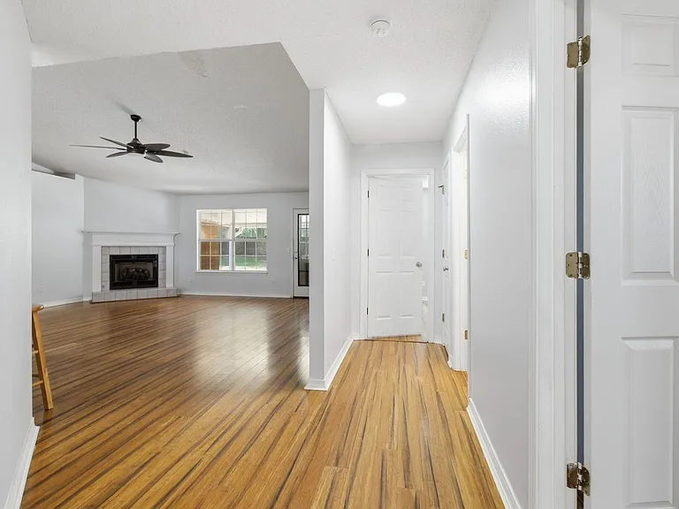 5135 Whitehurst Ln — Photo 8