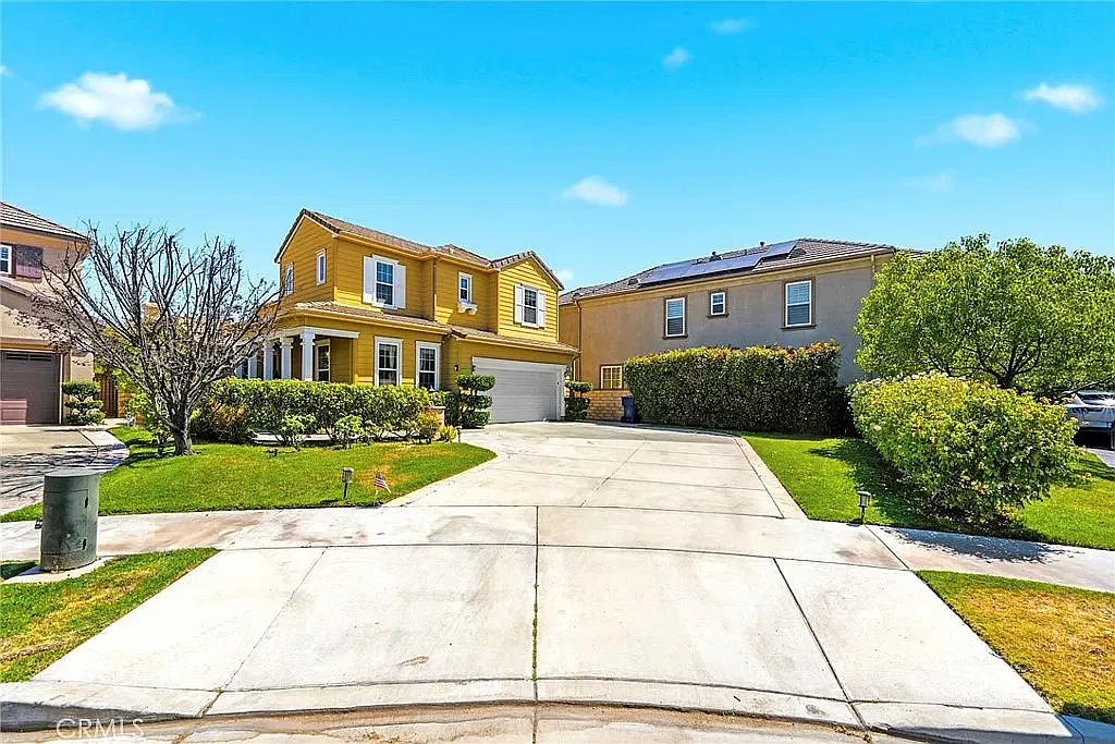 5 bed, 2752 sqft, $5,000 — Photo 2