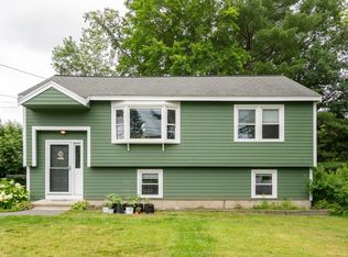 14 Walnut St, Hudson, NH 03051