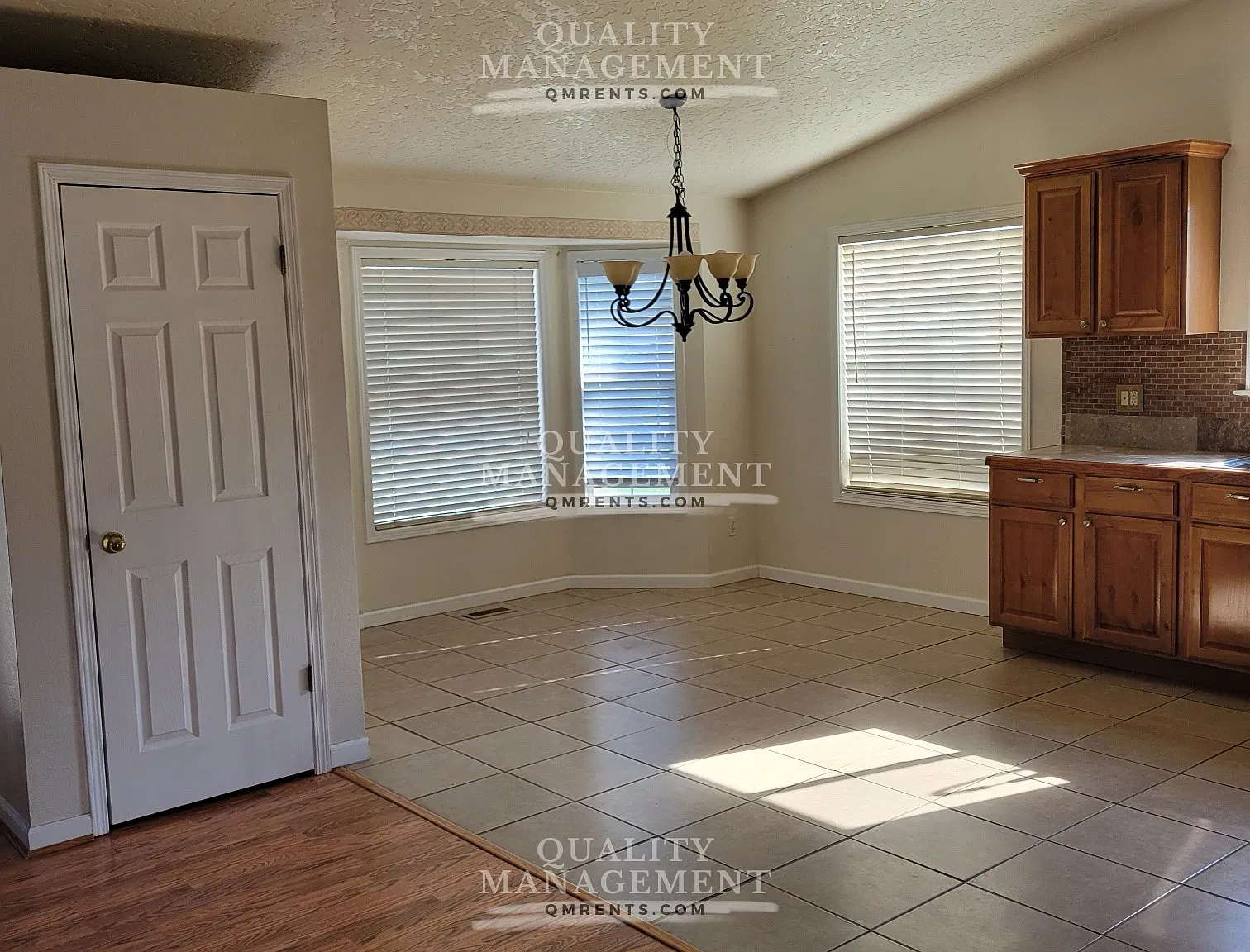 4 bed, 2.5 bath, 2104 sqft, $2,300 — Photo 4