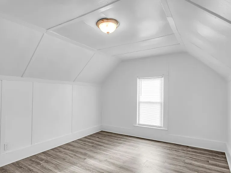 14601 Benwood Ave — Photo 16