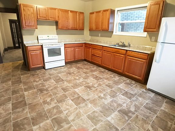 3rd image of 243 W Kline Ave