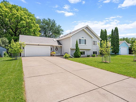 2nd image of 4876 Erickson Dr