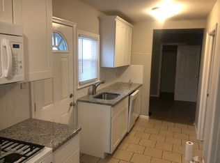 325 W Baker Ave, Wildwood, NJ 08260