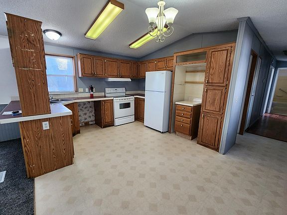 3rd image of 2334 McCann Ave Lot 33