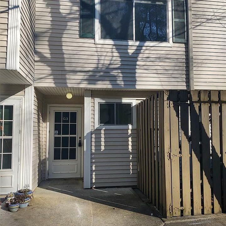 1st image of 220 Elizabeth St APT G3