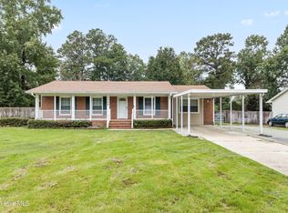 2605 Country Club Rd, Jacksonville, NC 28546