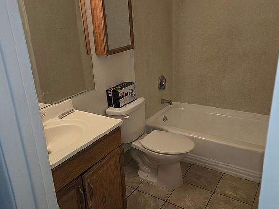 5th image of 2613 Andover Ave APT 4