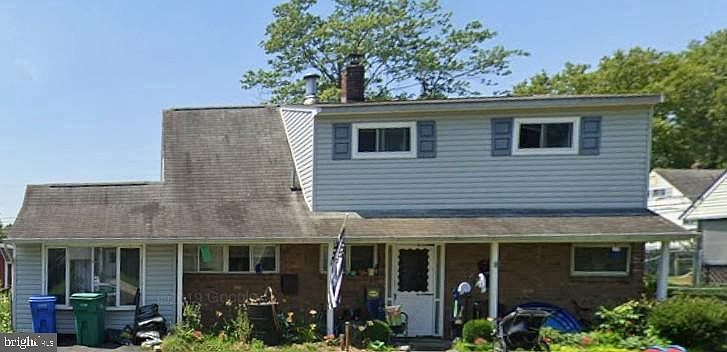 1st image of 15 Hollyhock Ln