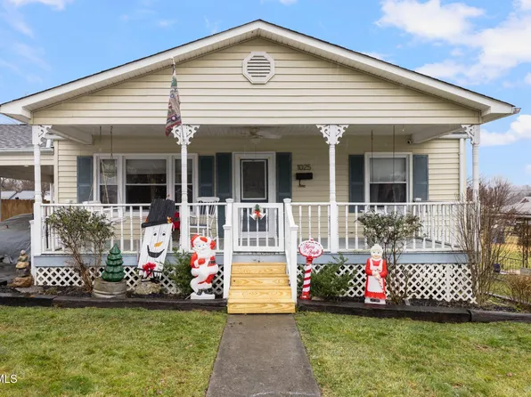 1025 Dejarnette St, Elizabethton, TN 37643
