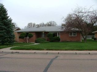 1814 W B St, North Platte, NE 69101