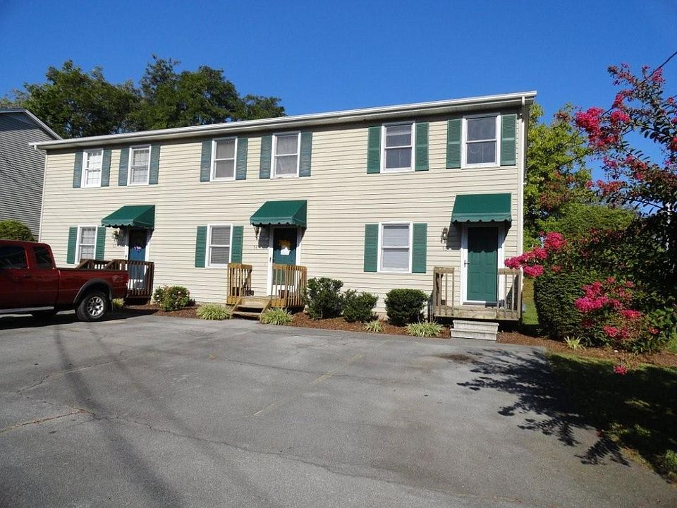 Bright and Clean Townhouse