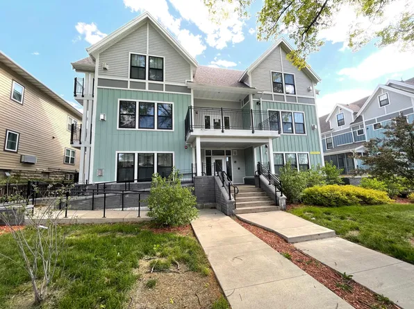507 E College St, Iowa City, IA
