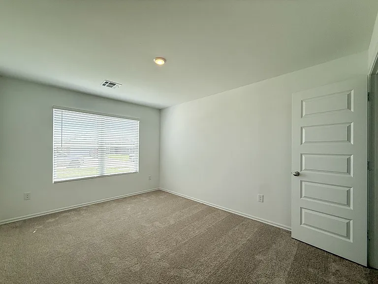 16301 Harvester Dr — Photo 21