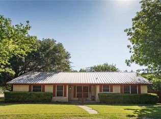 132 S Dallas St, Walnut Springs, TX 76690