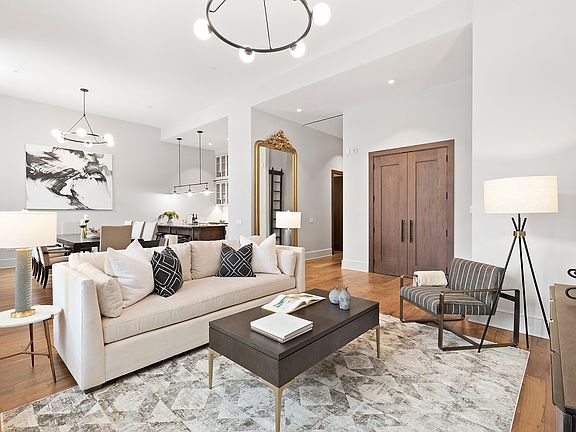 2nd image of 520 W 45th St #1B