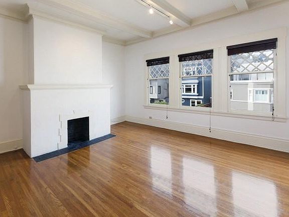 3rd image of 2754 Pierce St #5