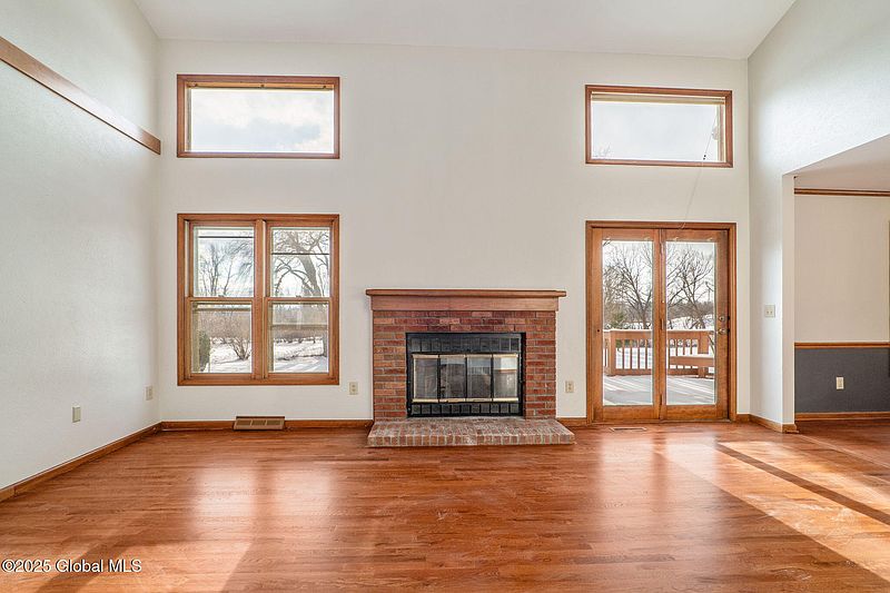 3rd image of 608 Somerset Drive