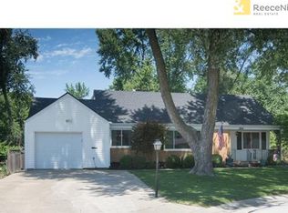 2904 W 48th Ter, Westwood, KS 66205