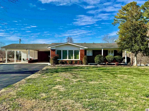 1310 Shelby McCallum Dr, Benton, KY 42025