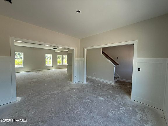 3rd image of 713 Homestead Acres Lane