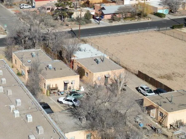 2320 Garfield Ave SE, Albuquerque, NM 87106