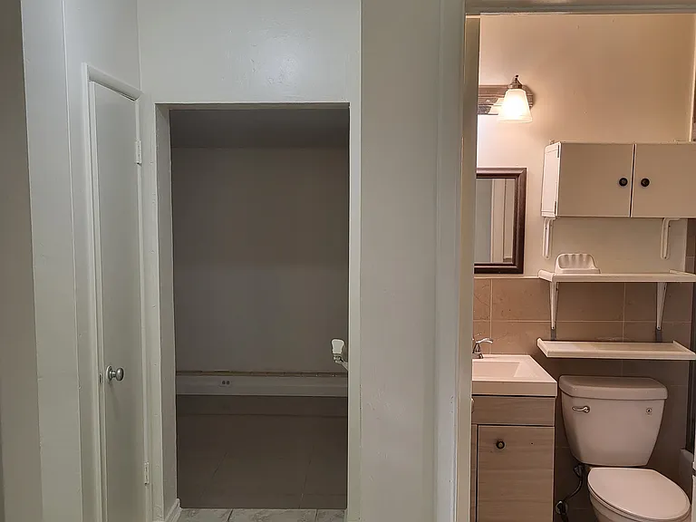 483 W Melrose Cir — Photo 1