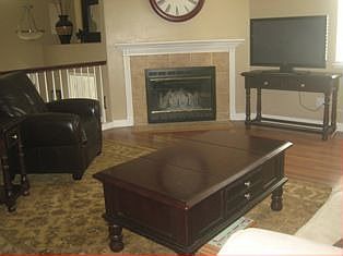 2nd image of 579 Ariel Ct