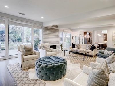 2 Corwin Pl, Houston, TX, 77024