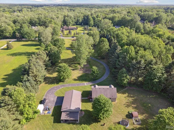 8771 Willow Rd, Willis, MI 48191