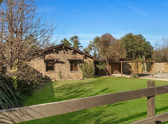 2nd image of 5051 Wells Dr