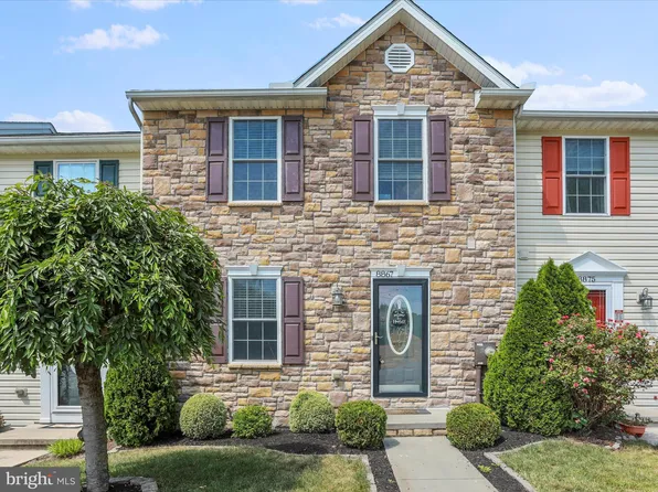 8867 Hillside Way, Waynesboro, PA 17268