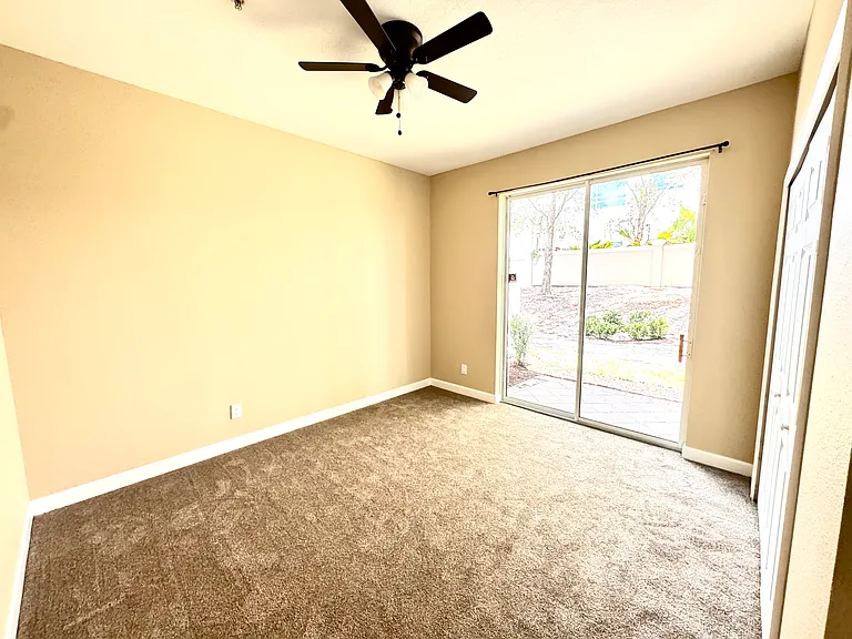 1243 Bolton Pl — Photo 4