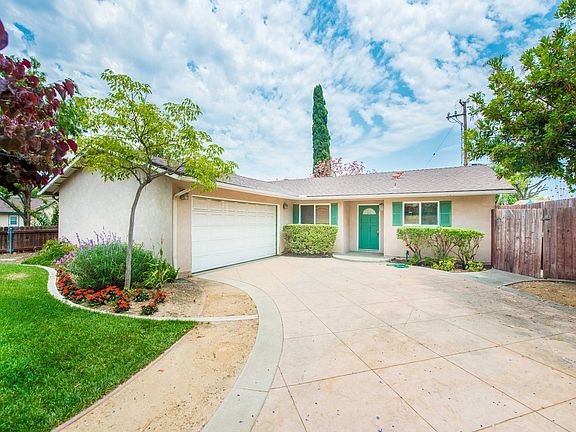 2nd image of 1190 Mariposa Dr