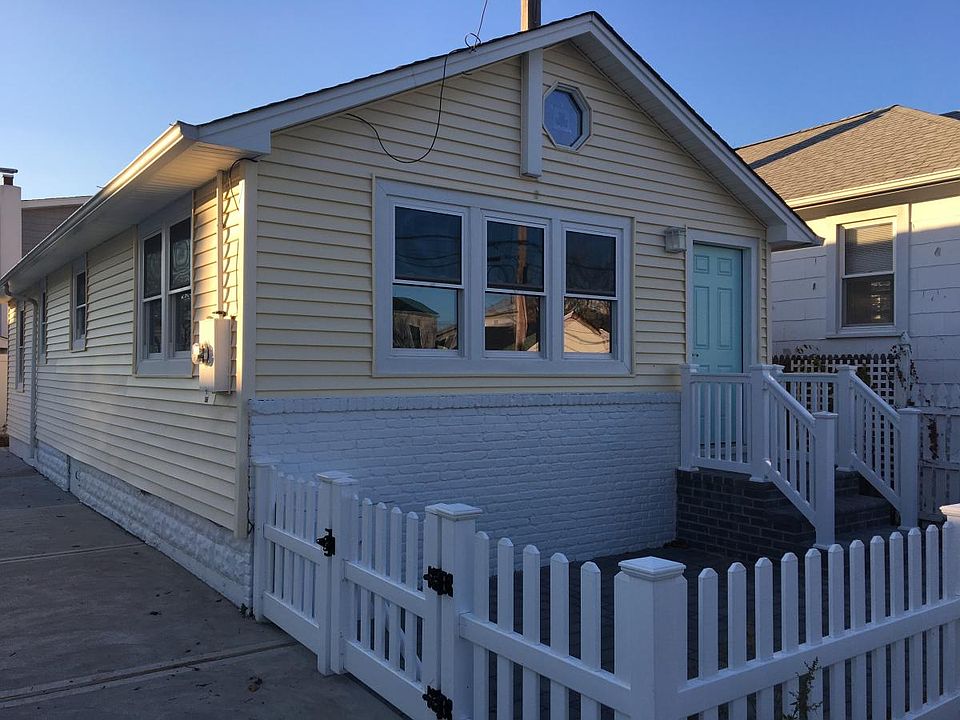 exterior and driveway