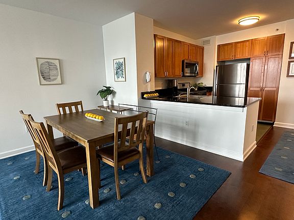 4th image of 20 River Ter APT 15G