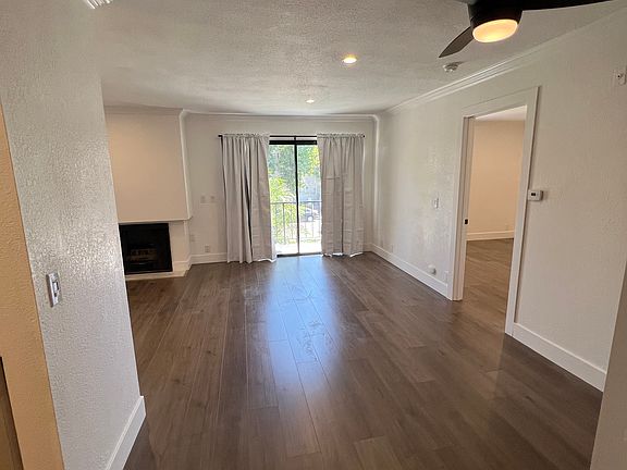 2nd image of 4307 Whitsett Ave APT 101