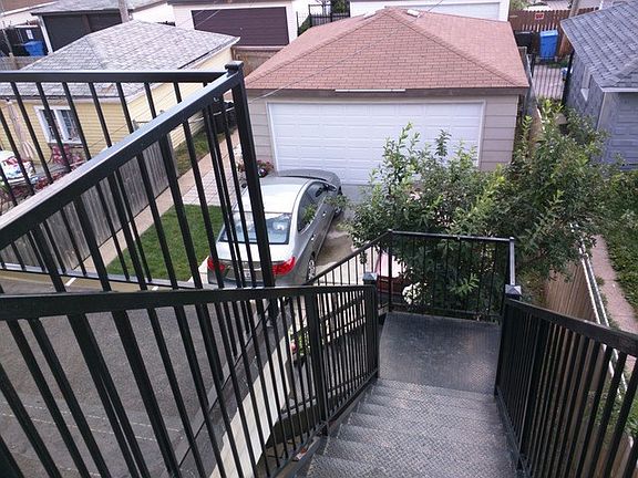 2nd image of 1149 N Keeler Ave