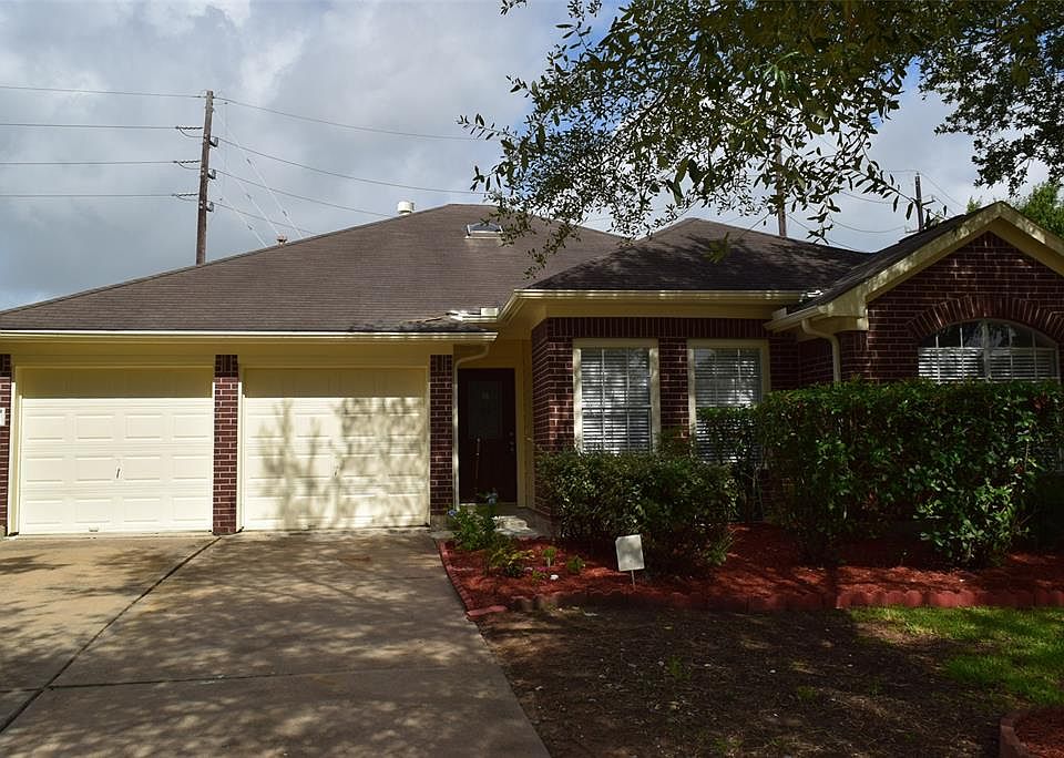 1st image of 6706 Oakleaf Trail Ln