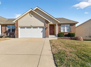 12 Jackson Cir #165, Festus, MO 63028