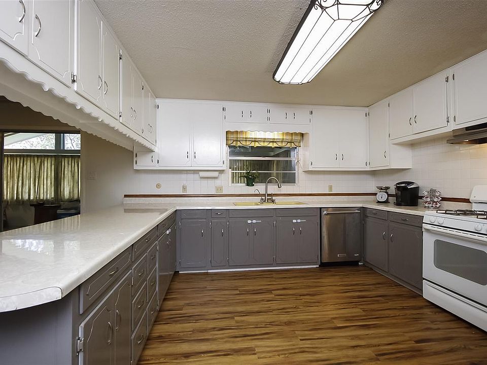 2nd image of 1809 Juniper Dr