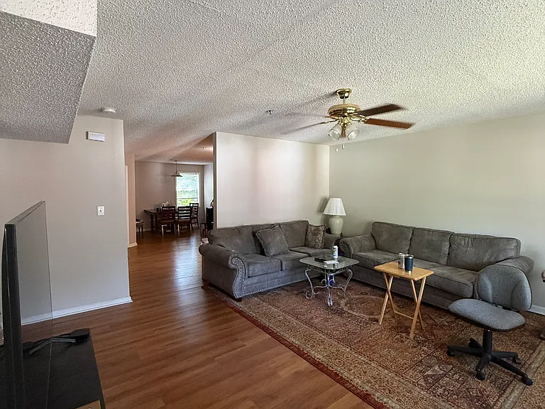 1850 Cedar Shoals Dr #D1 — Photo 4