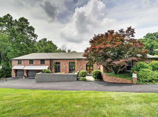 1010 Alta Cir, Louisville, KY 40205